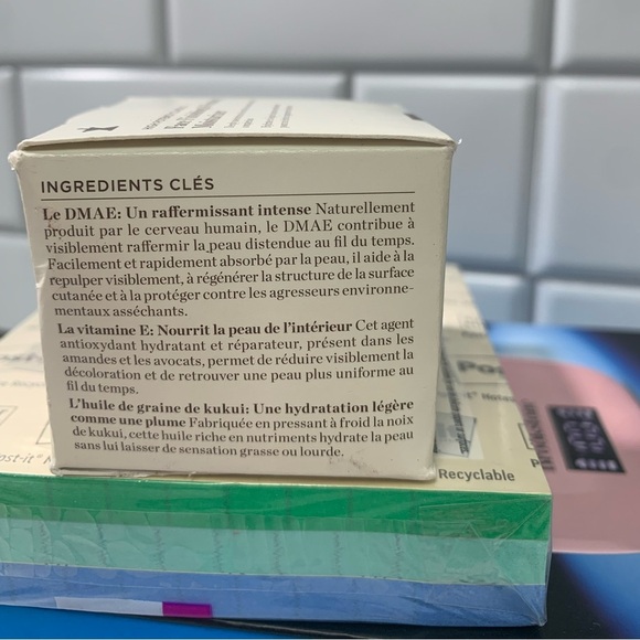 Perricone MD Moisturizer - Picture 3 of 5